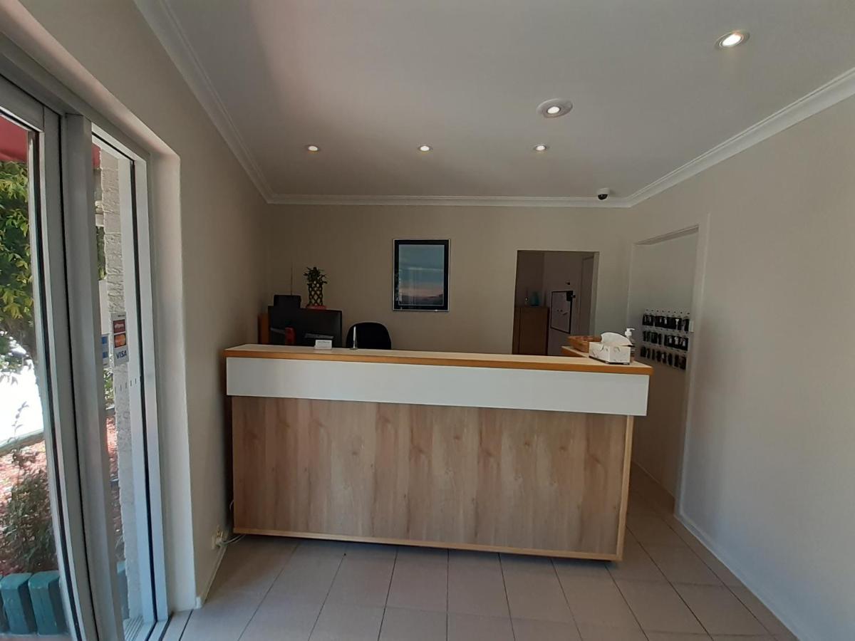 Crest Motor Inn Queanbeyan Buitenkant foto